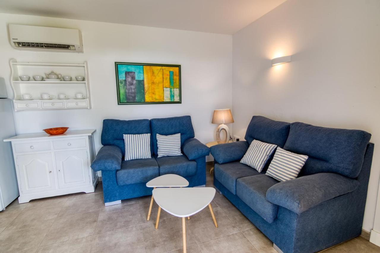 Apartamentos Las Golondrinas Cala en Bosch Luaran gambar