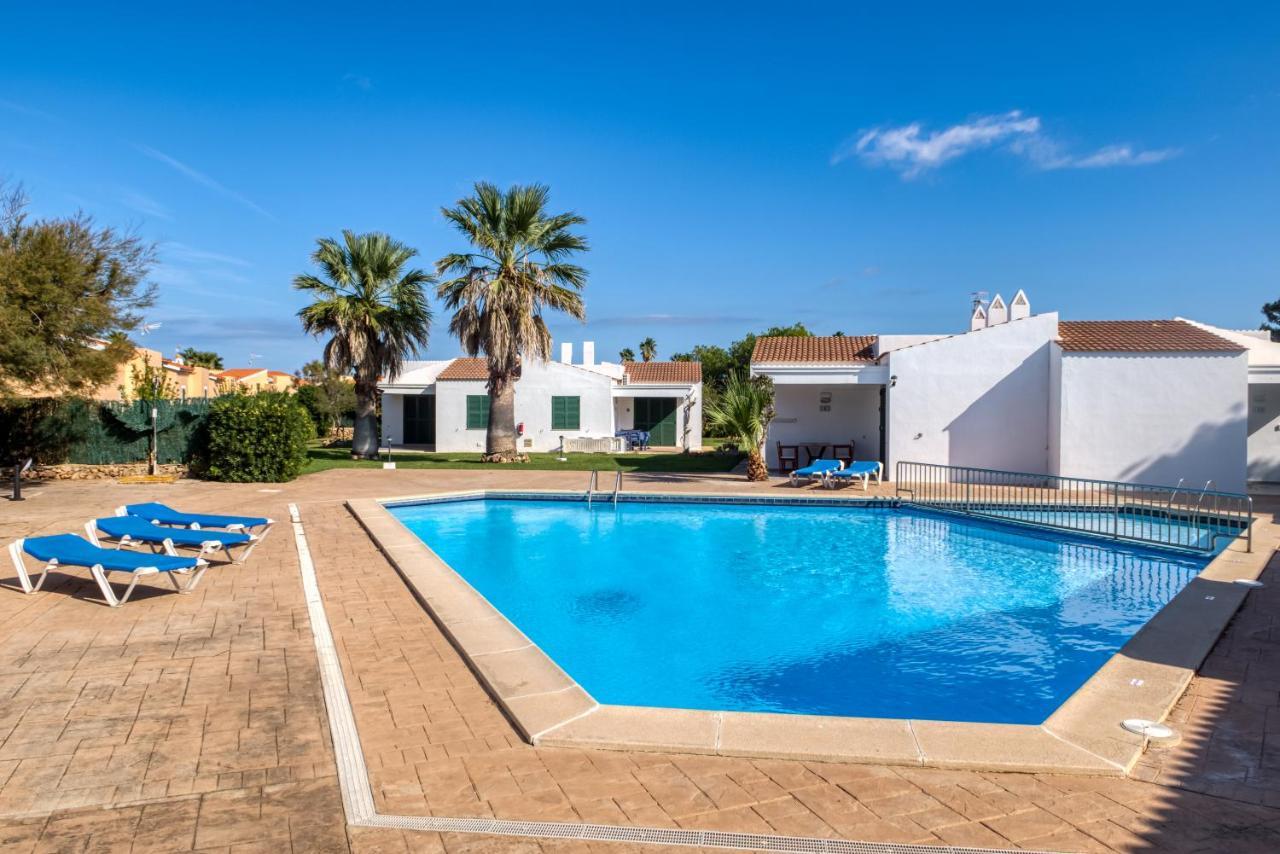 Apartamentos Las Golondrinas Cala en Bosch Luaran gambar