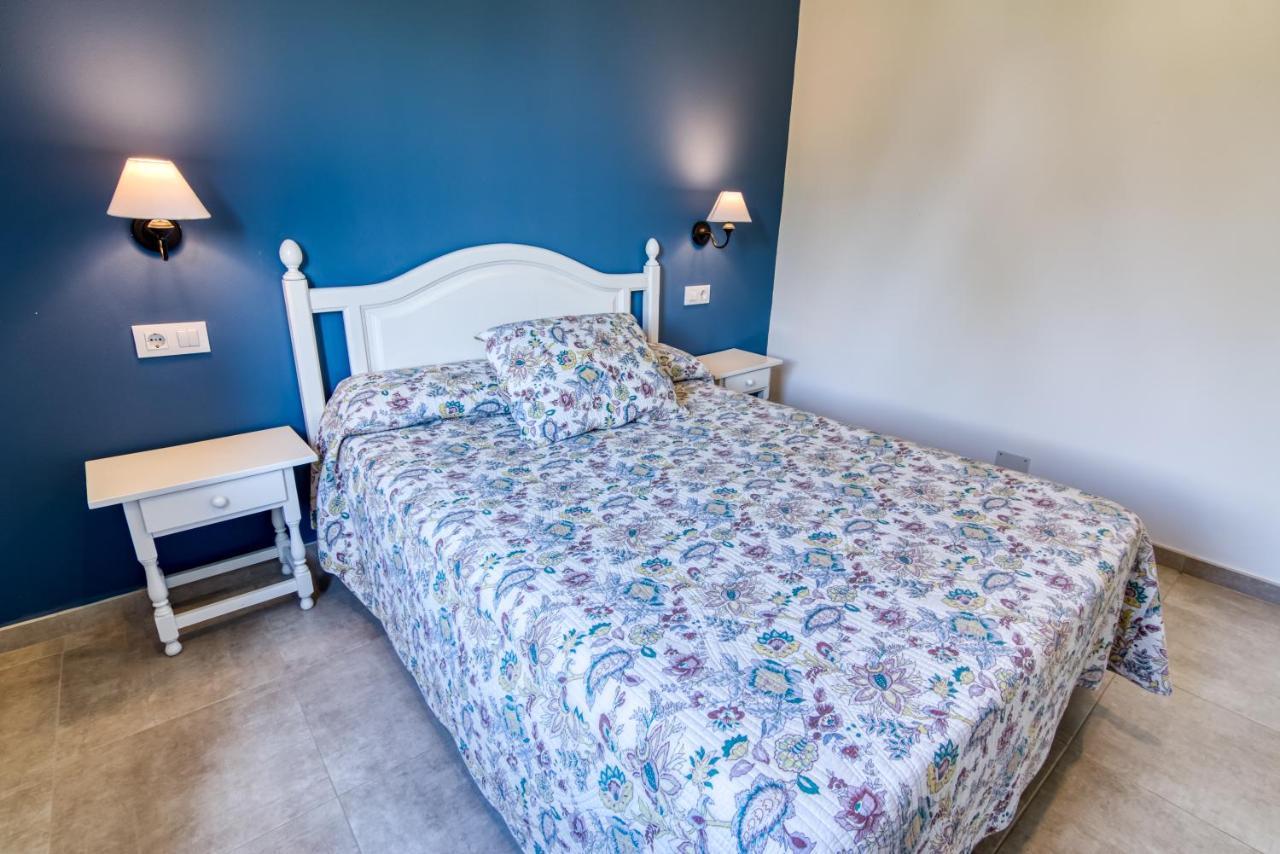 Apartamentos Las Golondrinas Cala en Bosch Luaran gambar
