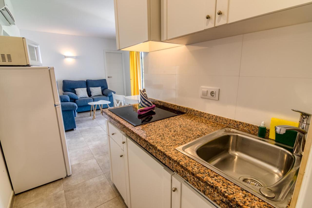 Apartamentos Las Golondrinas Cala en Bosch Luaran gambar