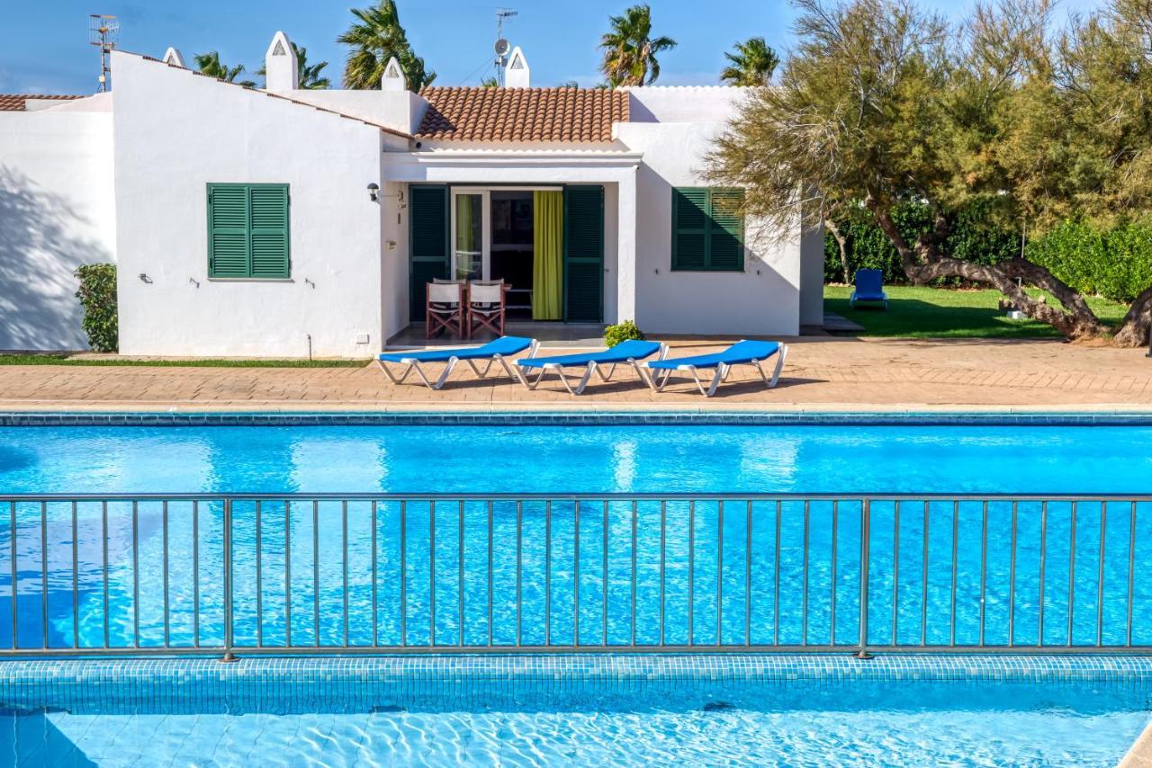 Apartamentos Las Golondrinas Cala en Bosch Luaran gambar