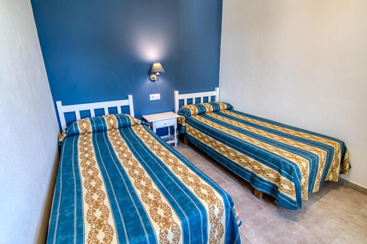 Apartamentos Las Golondrinas Cala en Bosch Luaran gambar