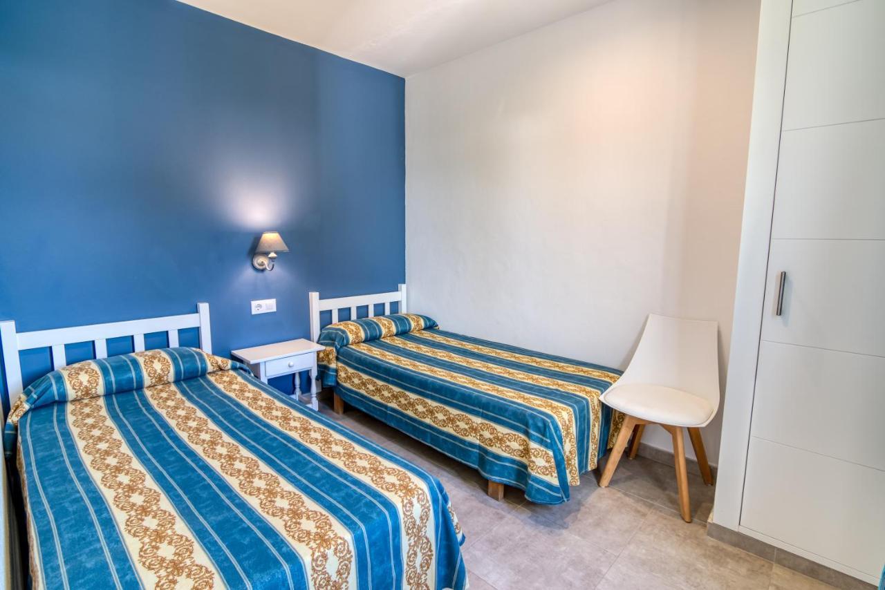 Apartamentos Las Golondrinas Cala en Bosch Luaran gambar